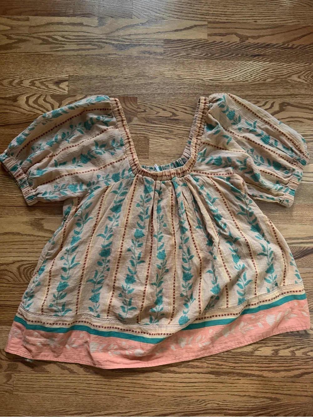 Free People Peasant Tunic with peach and Green Floral Print Santorini size M